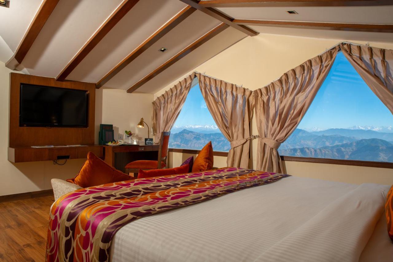 Royal Tulip Luxury Hotel, Kufri, Shimla Esterno foto