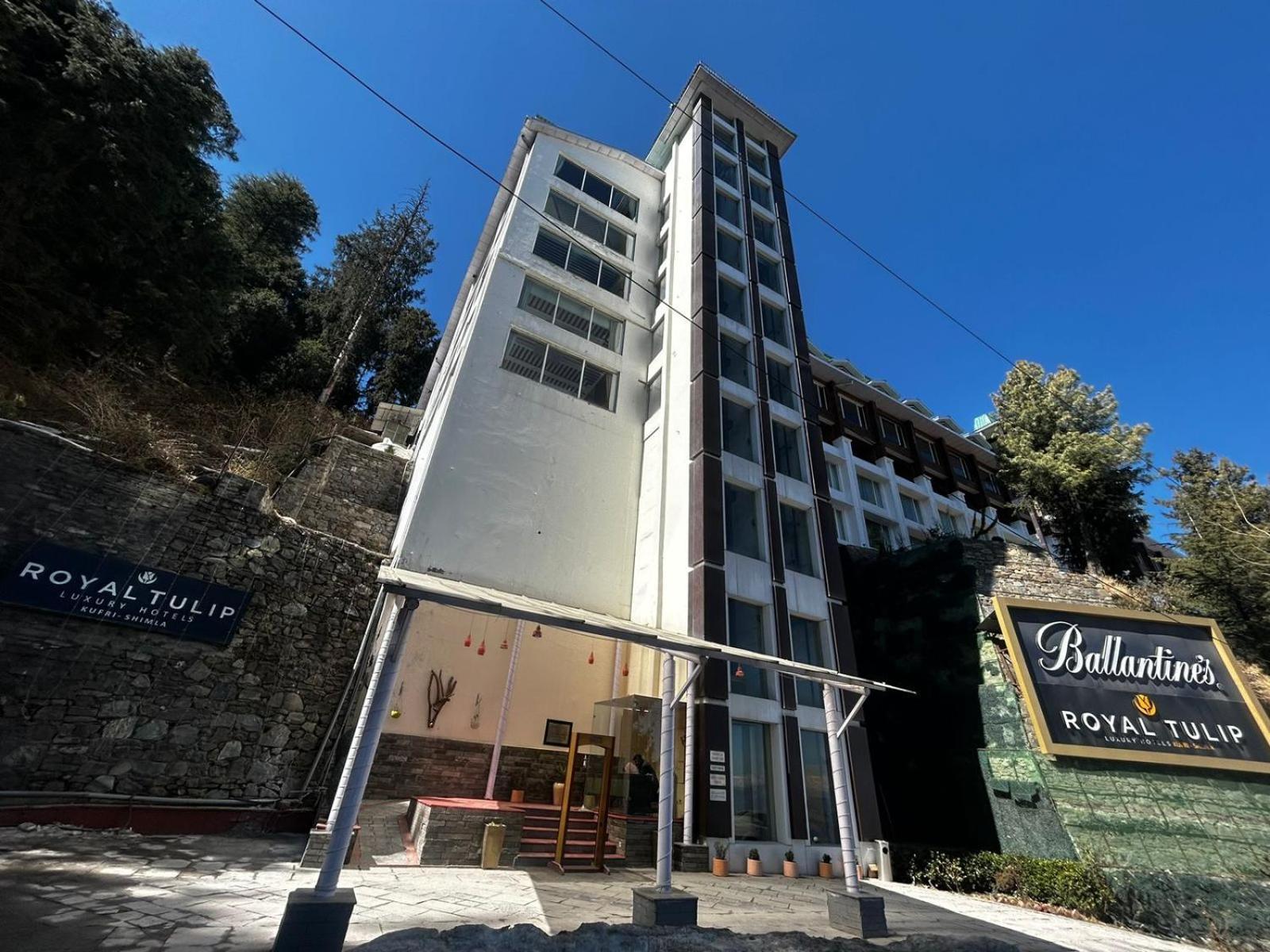 Royal Tulip Luxury Hotel, Kufri, Shimla Esterno foto