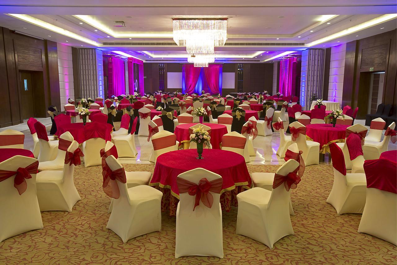 Royal Tulip Luxury Hotel, Kufri, Shimla Esterno foto